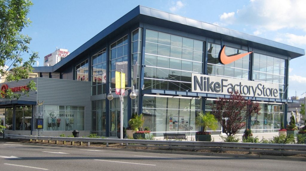 nike outlet in queens new york