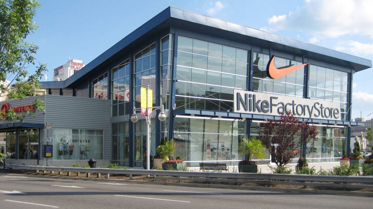NIKE OUTLET CURRY ARCHITECTS